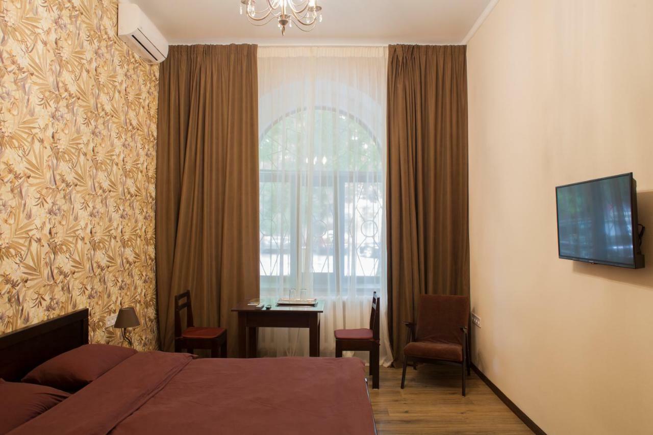 Apartment Vechnye Tsennosti Odessa Eksteriør bilde